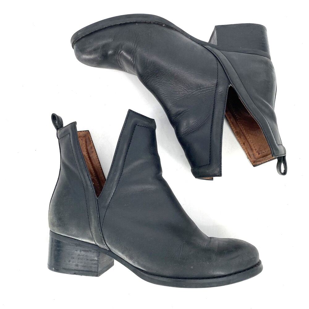 Jeffrey Campbell Oriley Booties Black Leather Pull On Ankle Boots Womens 6 - Picture 7 of 11